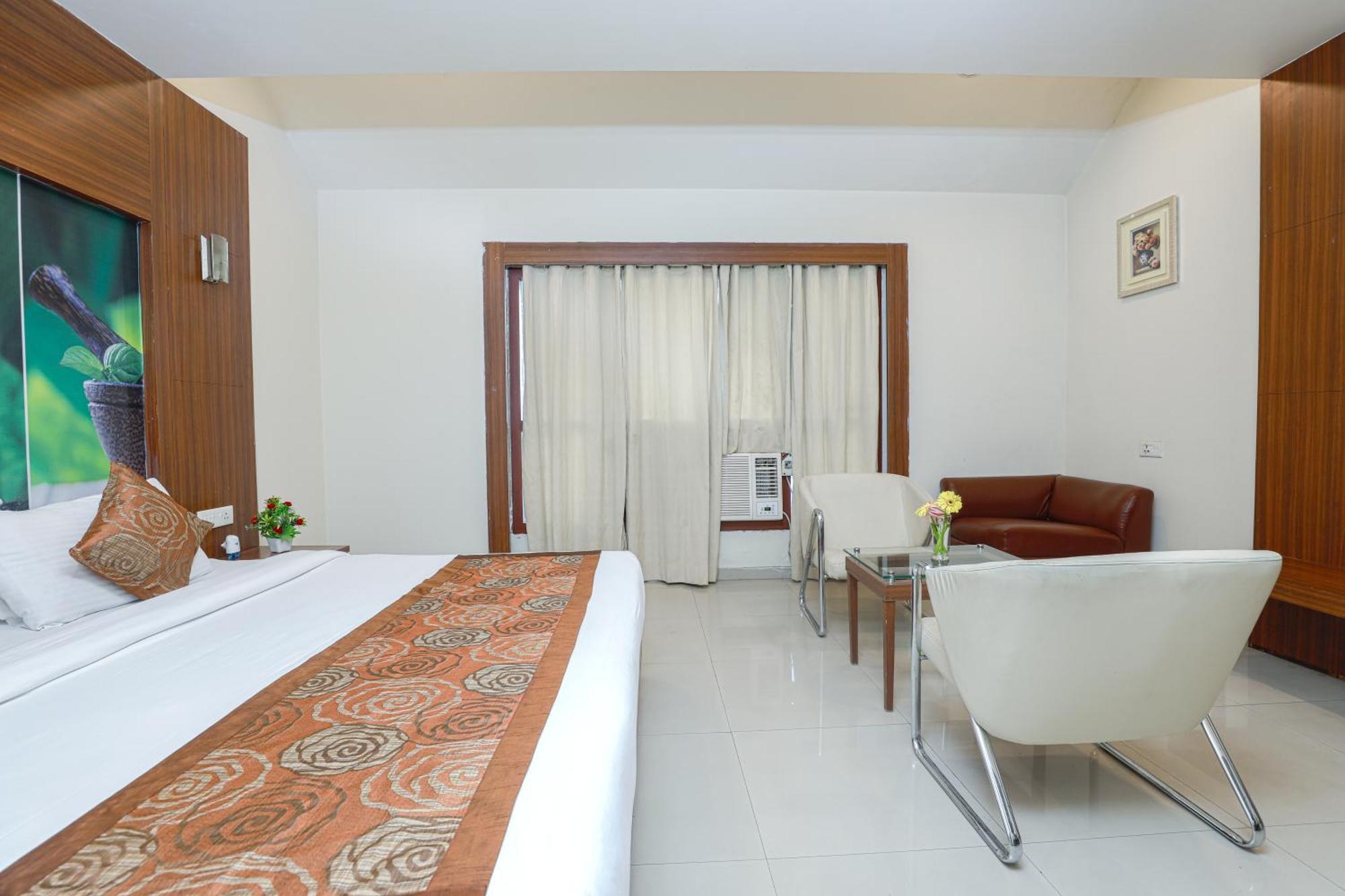 Hotel Le Castle Rudrapur Exterior photo